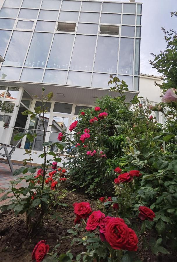 Fitness House With Garden Otel Köstence Dış mekan fotoğraf