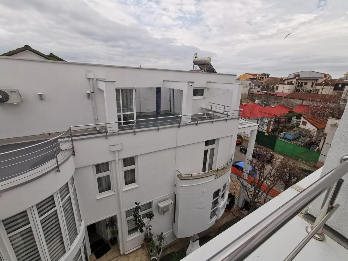 Fitness House With Garden Otel Köstence Dış mekan fotoğraf