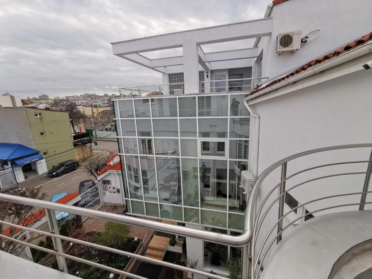 Fitness House With Garden Otel Köstence Dış mekan fotoğraf