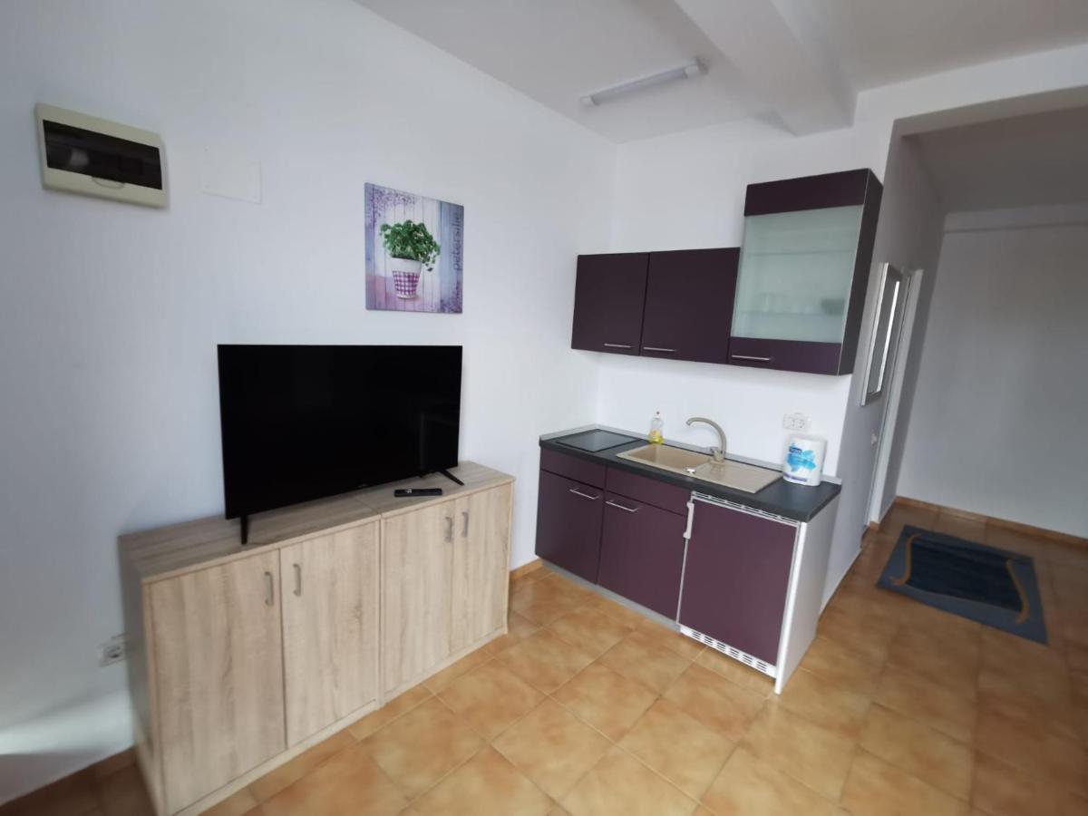Fitness House With Garden Otel Köstence Dış mekan fotoğraf