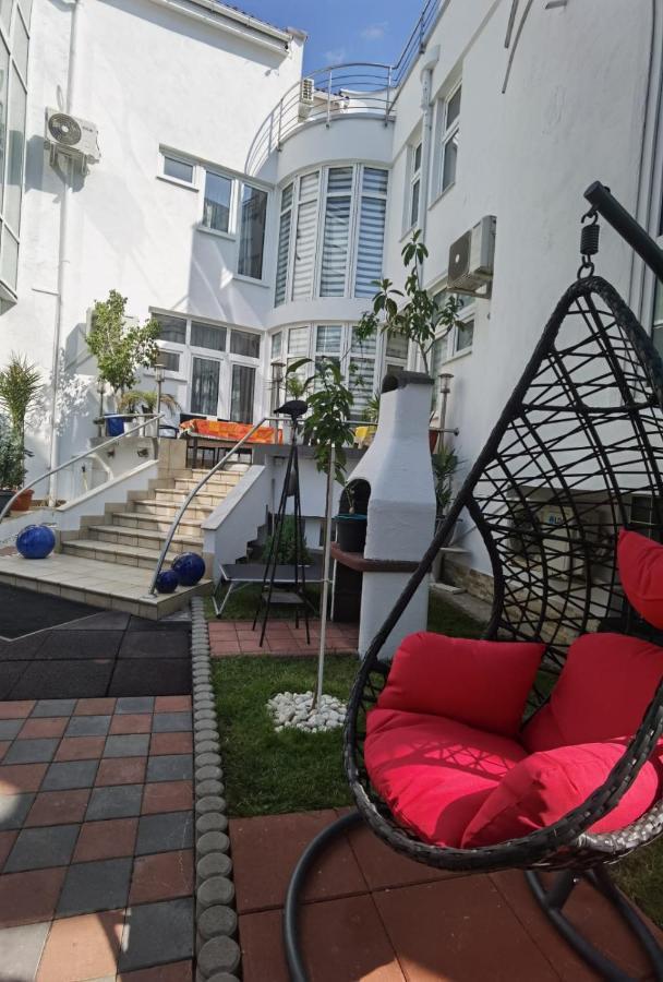 Fitness House With Garden Otel Köstence Dış mekan fotoğraf